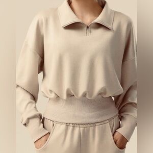 Quarter zip Beige/ Tan  Cropped Sweatshirt size M, NWOT, none brand